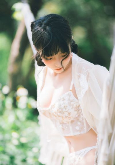 兴奋的女人们
